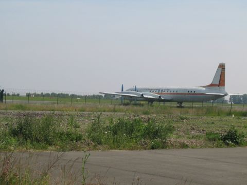 Einfahrt Flughafen