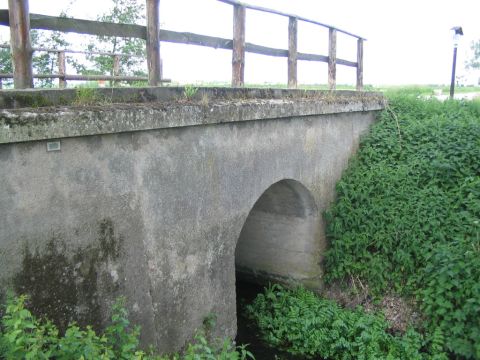 2. Brcke ber einen Entwsserungsgraben