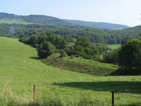 Kurve des Bahndamms nach Steinbach