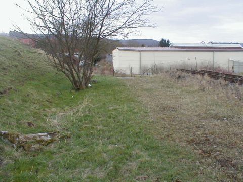 Bahnbergang ber die Strae Im Weingarten