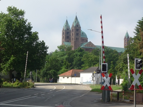 Bahn�bergang �ber die Hafenstra�e