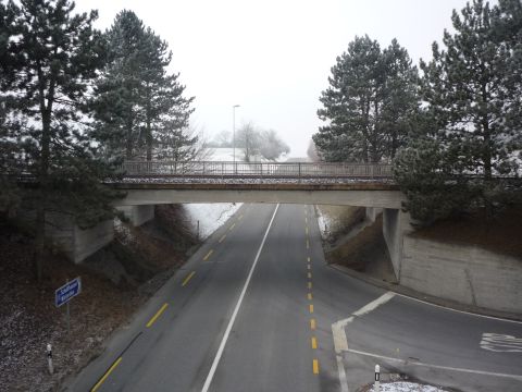 Brcke ber die Hauptstrae 13