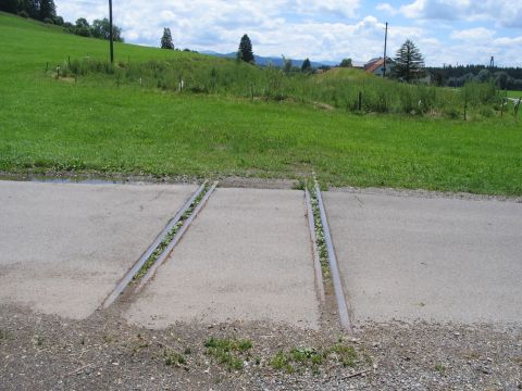 Bahnbergang mit Gleisrest