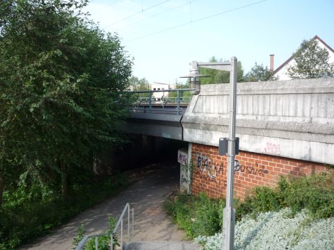 Brcke ber einen Weg