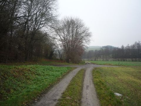 Bahnbergang ber einen Feldweg