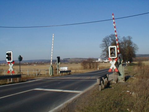 Bahnbergang ber die Strae von Berka nach Untersuhl