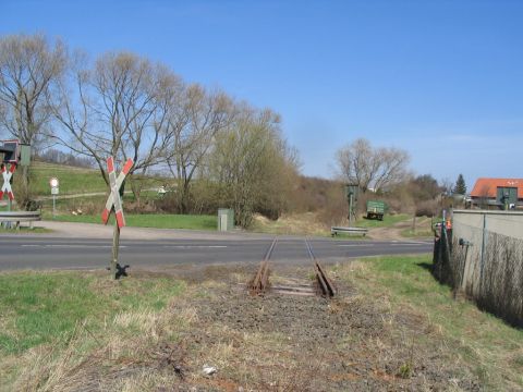 Bahnbergang bei der Ortseinfahrt von Lauterbach