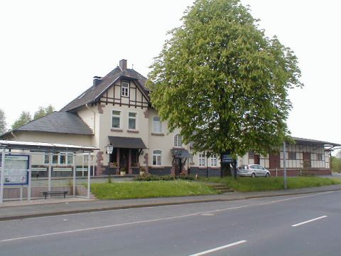 Bahnhof von vorn