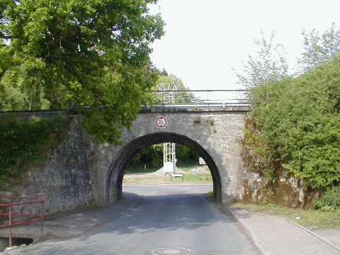 Brücke über die Straße Am Mühlenberg