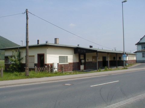 Vorderseite Bahnhof Merkers