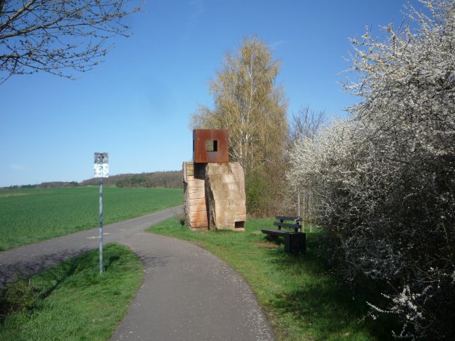 Vorlufiges Ende des Radwegs auf der Trasse