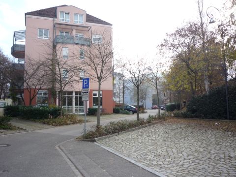 Bahnbergang ber die xxx-Strae, Abzweig zum E-Werk