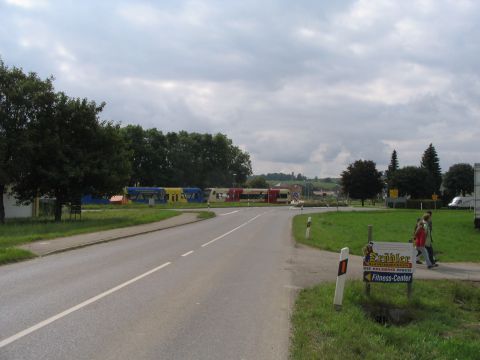Bahnnbergang in  Kleinengstingen