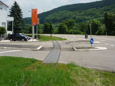 Bahnbergang ber die Hauptstrae