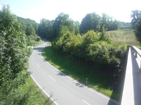 Ehemalige Brcke ber die Strae von Ochsenfurt nach Gauknigshofen