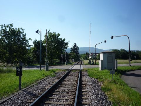 Bahnübergang über die Rheintalstraße