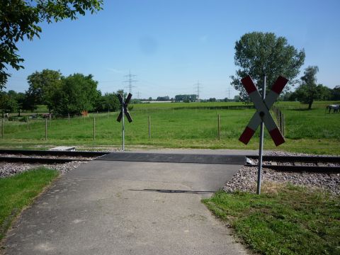 Bahnübergang über die Eichenwaldstraße