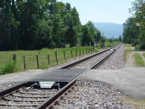 Bahnbergang zwischen Schwarzach und Hildmannsfeld